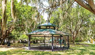 Amazing 4 Bedroom House Near Disney