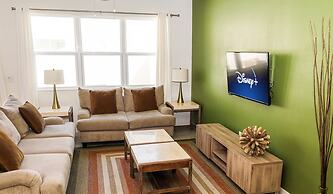 Amazing 4 Bedroom House Near Disney