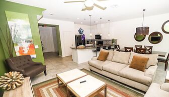 Amazing 4 Bedroom House Near Disney