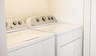 Amazing 4 Bedroom House Near Disney