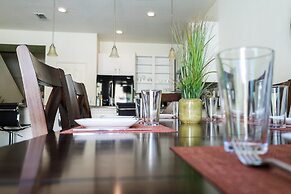 Amazing 4 Bedroom House Near Disney