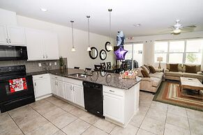 Amazing 4 Bedroom House Near Disney