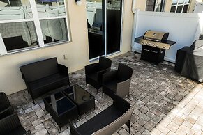 Amazing 4 Bedroom House Near Disney