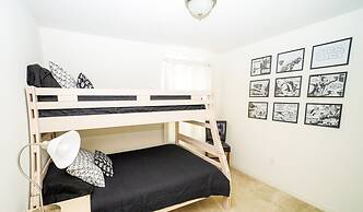 Amazing 4 Bedroom House Near Disney