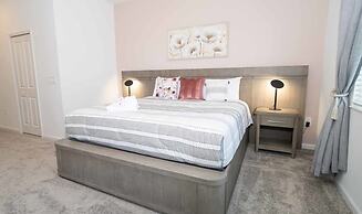 Luxurious Townhouse With Themed Rooms Near Disney