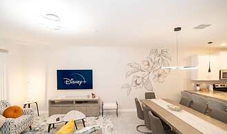 Luxurious Townhouse With Themed Rooms Near Disney