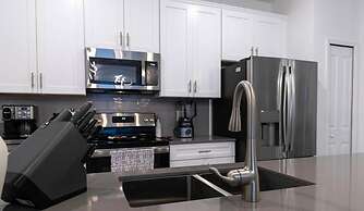 Amazing House Near the Parks