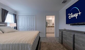 Amazing House Near the Parks