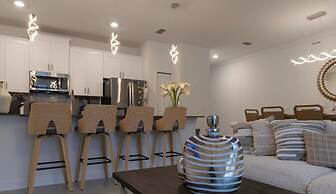 Amazing House Near the Parks