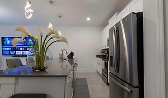 Amazing House Near the Parks