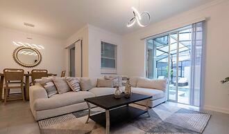 Amazing House Near the Parks