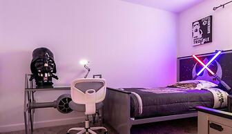 Amazing House Near the Parks