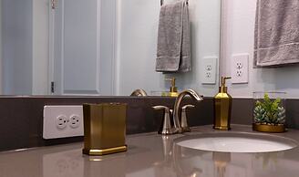 Amazing House Near the Parks