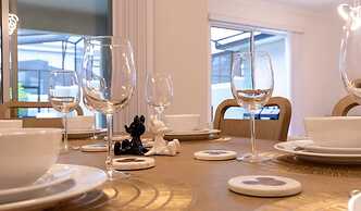 Amazing House Near the Parks