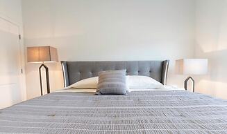 Amazing House Near the Parks