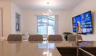 Amazing House Near the Parks