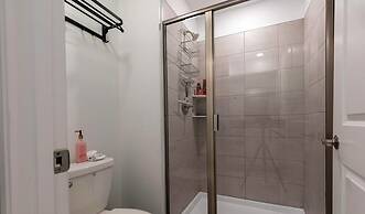 Amazing House Near the Parks