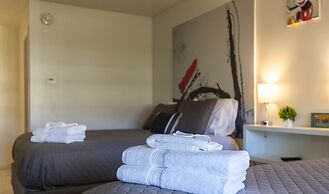 Entire Studio With Free Shuttle to Disney