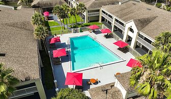 Entire Studio With Free Shuttle to Disney