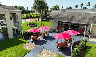 Entire Studio With Free Shuttle to Disney