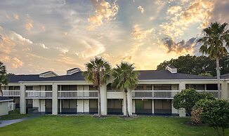 Entire Studio With Free Shuttle to Disney