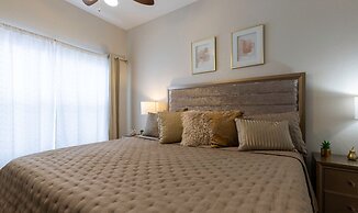 Amazing Family Townhouse Minutes From the Parks