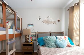 Amazing Family Townhouse Minutes From the Parks