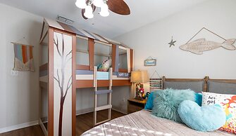 Amazing Family Townhouse Minutes From the Parks