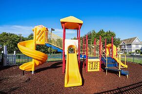 Amazing Family Townhouse Minutes From the Parks