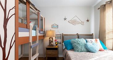 Amazing Family Townhouse Minutes From the Parks