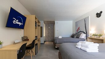 Entire Studio With Free Shuttle to Disney