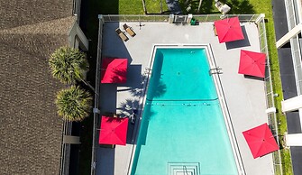 Entire Studio With Free Shuttle to Disney