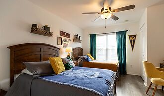 Entire House in Resort Just Minutes From Disney