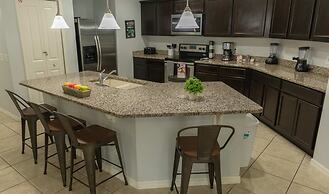 Beautiful Vacation Home Near Disney