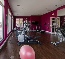 Fabulous Townhome Near the Parks