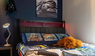 Fabulous Townhome Near the Parks