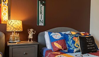 Fabulous Townhome Near the Parks