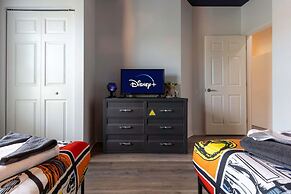 Fabulous Townhome Near the Parks