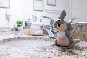 Fabulous Townhome Near the Parks