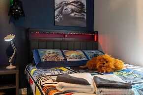 Fabulous Townhome Near the Parks