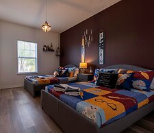 Fabulous Townhome Near the Parks