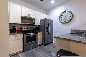 Fabulous Townhome Near the Parks