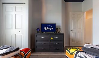 Fabulous Townhome Near the Parks