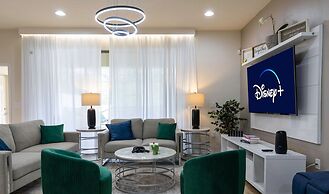 Fabulous Townhouse Near to Disney