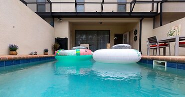 Fabulous Townhouse Near to Disney