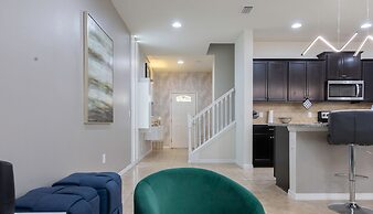 Fabulous Townhouse Near to Disney