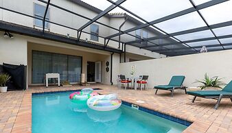 Fabulous Townhouse Near to Disney