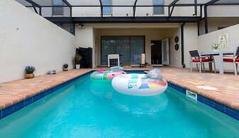 Fabulous Townhouse Near to Disney