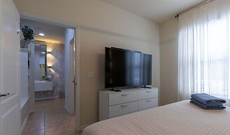 Fabulous Townhouse Near to Disney