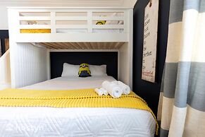 Amazing Beach House Near the Parks